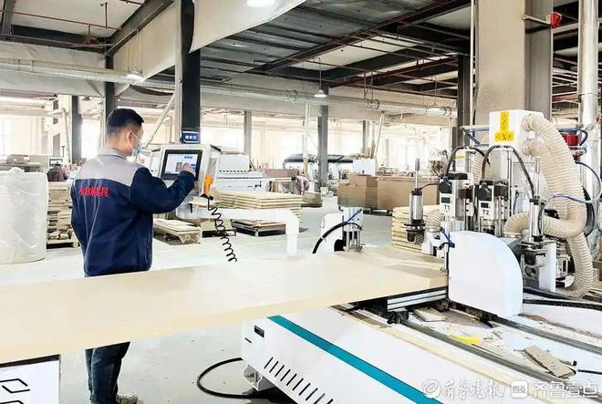 中国桌椅有多牛？这2个小县城年产值500